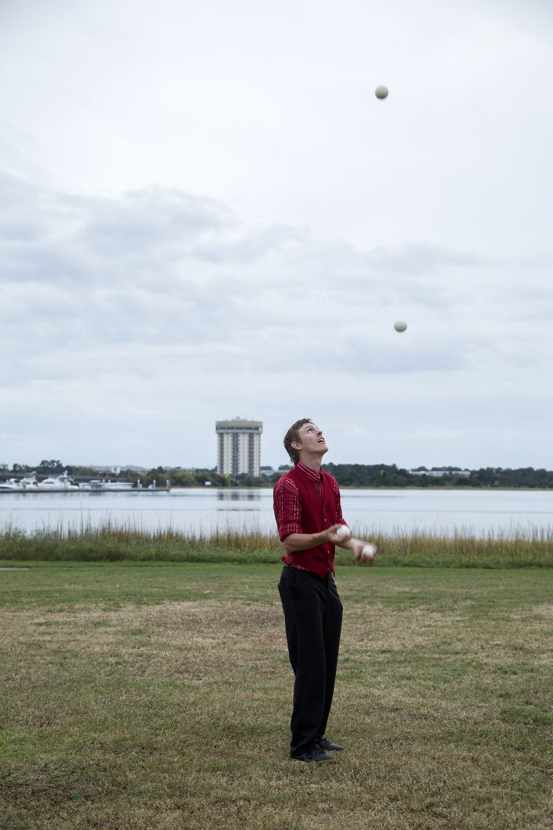 Guests oohed and aahed at the various performers including this juggler.